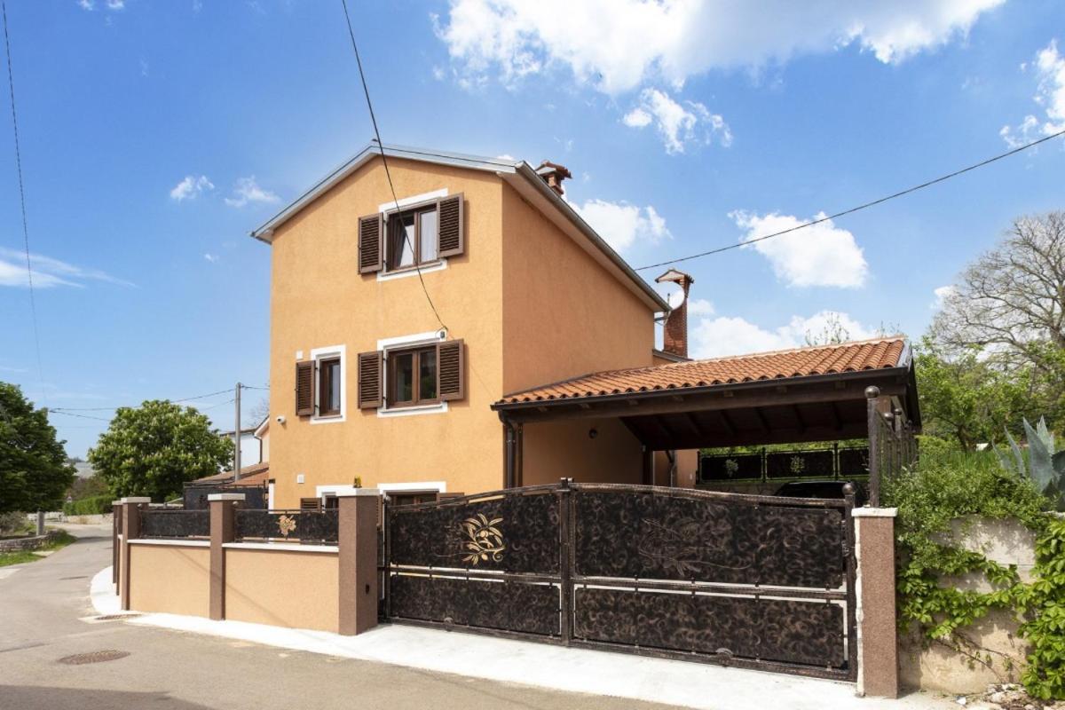 Villa Vita In Porec - Haus Fuer 6-8 Personen Kaštelir Екстериор снимка